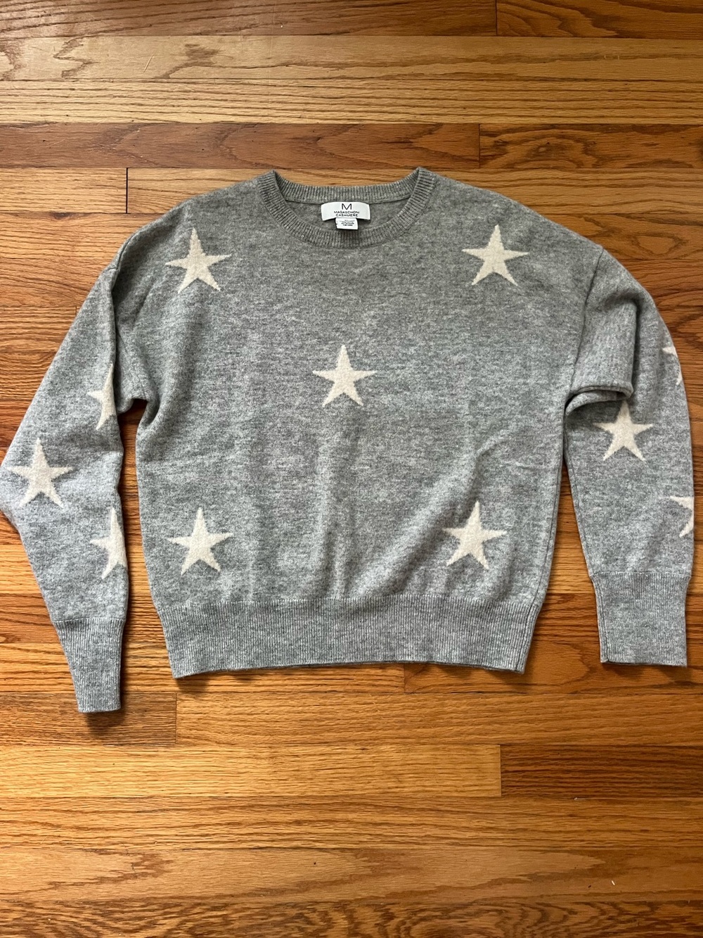 100% Cashmere- Magaschoni Grey Crewneck Sweater with Cream Star Pattern- XL